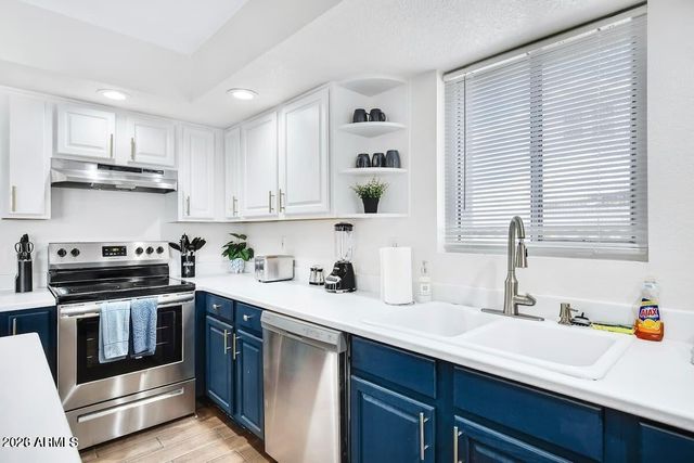 945 E LILAC Drive, Tempe, AZ 85288