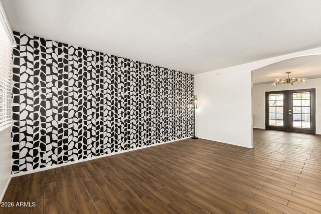 945 E LILAC Drive, Tempe, AZ 85288