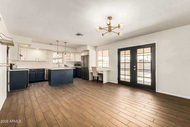 945 E LILAC Drive, Tempe, AZ 85288