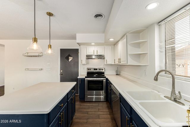 945 E LILAC Drive, Tempe, AZ 85288