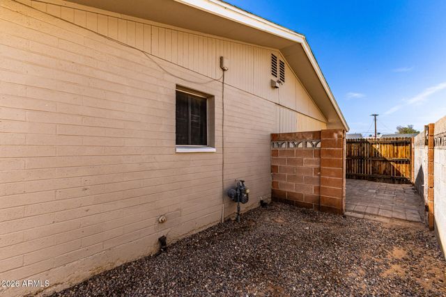 945 E LILAC Drive, Tempe, AZ 85288