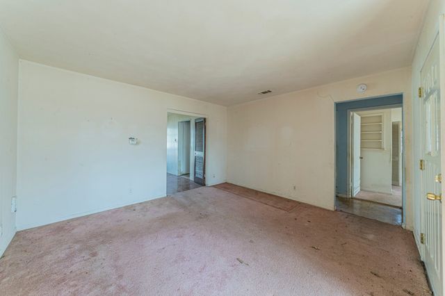 6721 Oleta Drive, Dallas, TX 75217