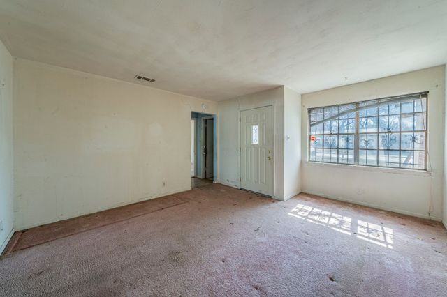 6721 Oleta Drive, Dallas, TX 75217