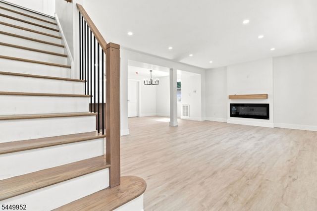23 Buckingham Rd, West Orange Twp., NJ 07052