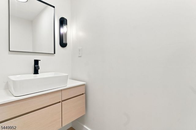 23 Buckingham Rd, West Orange Twp., NJ 07052