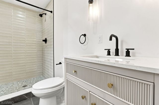 23 Buckingham Rd, West Orange Twp., NJ 07052