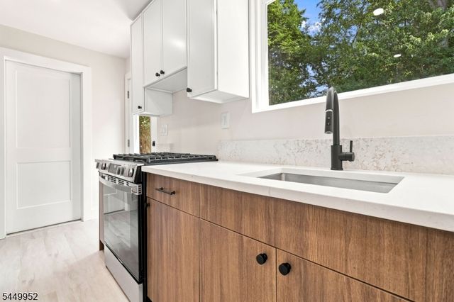 23 Buckingham Rd, West Orange Twp., NJ 07052