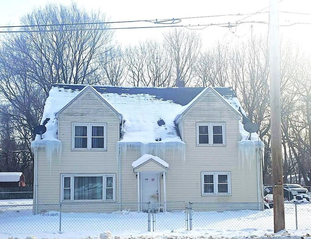 1636 E Britain Avenue, Benton Harbor, MI 49022