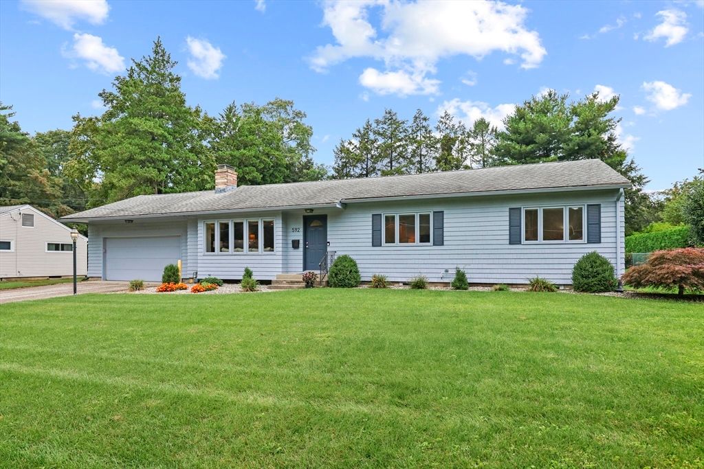 592 Williams Street, Longmeadow, MA 01106