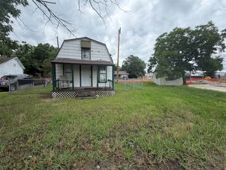 754 N Waco, Van Alstyne, TX 75495