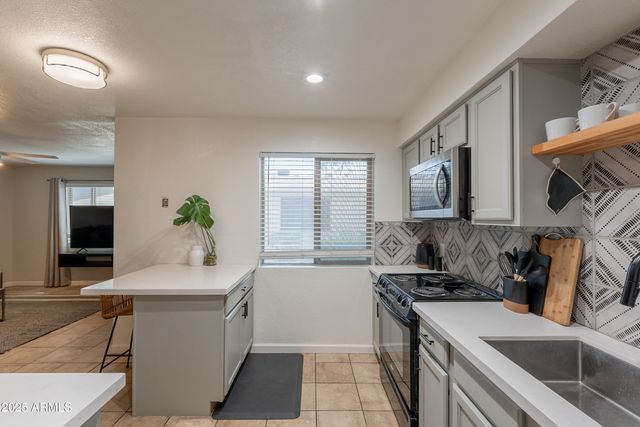 3402 N 32nd Street 163, Phoenix, AZ 85018