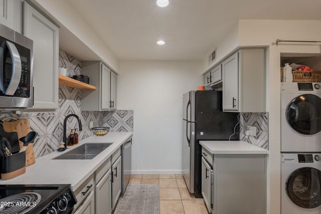 3402 N 32nd Street 163, Phoenix, AZ 85018