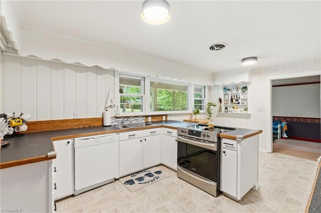 411 Arbor Drive, Lexington, NC 27292