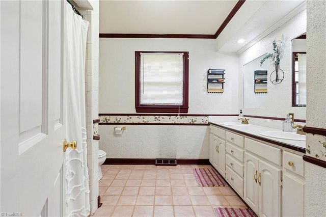 411 Arbor Drive, Lexington, NC 27292