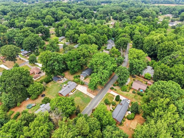 411 Arbor Drive, Lexington, NC 27292