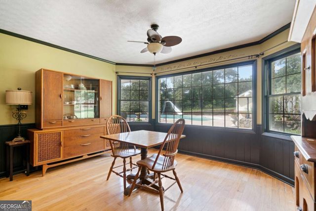 400 Simpson Road NE, White, GA 30184