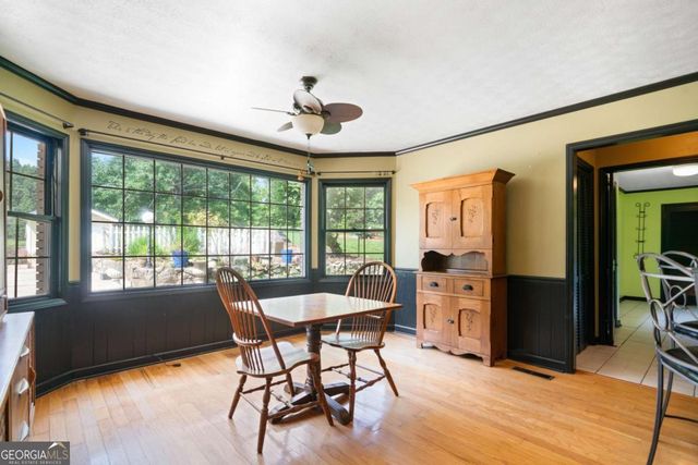 400 Simpson Road NE, White, GA 30184
