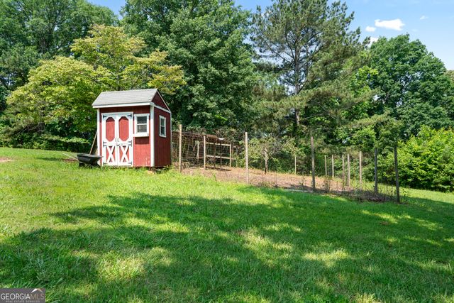 400 Simpson Road NE, White, GA 30184