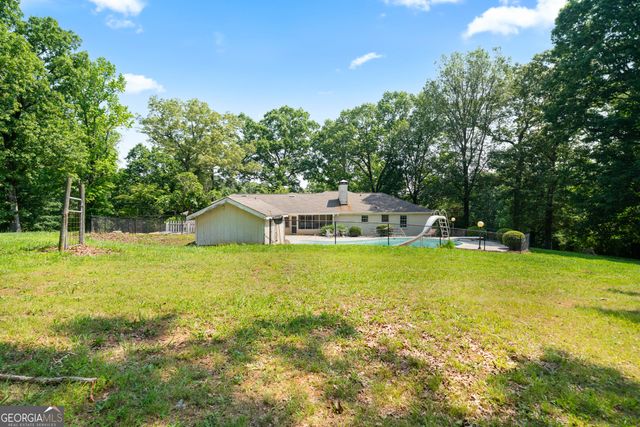 400 Simpson Road NE, White, GA 30184