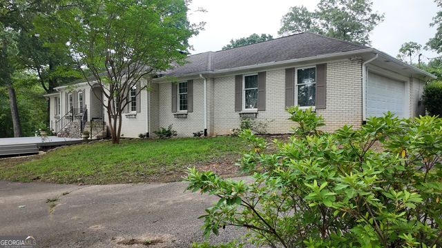 400 Simpson Road NE, White, GA 30184