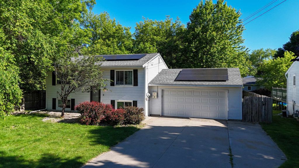 1712 Elm Street, Mount Pleasant, MI 48858