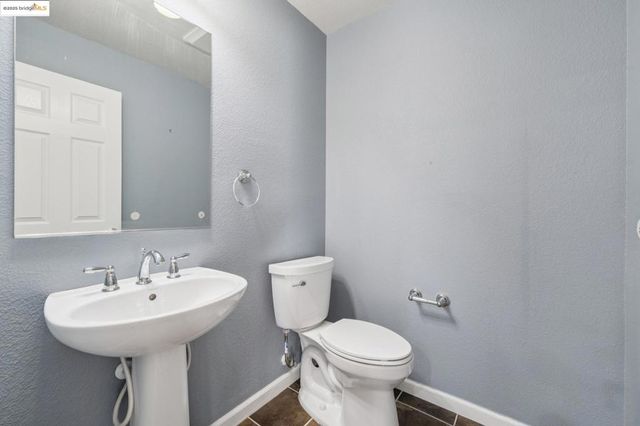 3401 Jetty Dr, Richmond, CA 94804