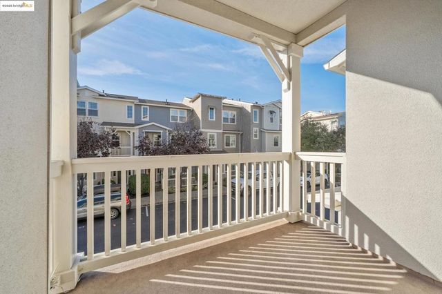 3401 Jetty Dr, Richmond, CA 94804