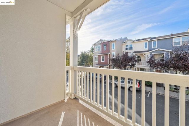 3401 Jetty Dr, Richmond, CA 94804