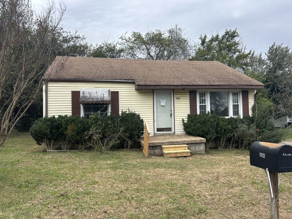 224 Hardison Ave, Lewisburg, TN 37091
