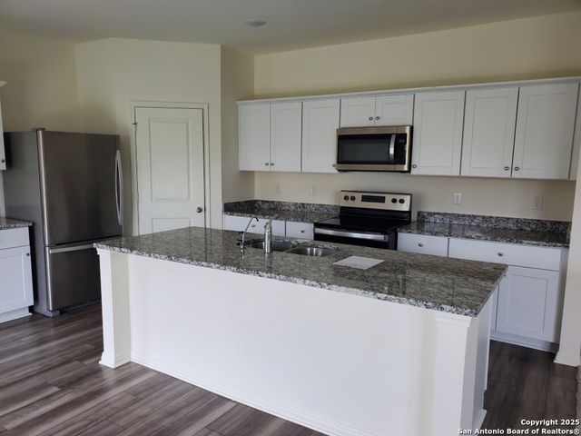 6004 River Meadow, Converse, TX 78109
