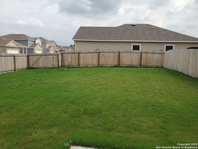 6004 River Meadow, Converse, TX 78109
