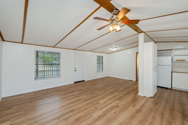 284 E Michaelangelo Road, Defuniak Springs, FL 32433