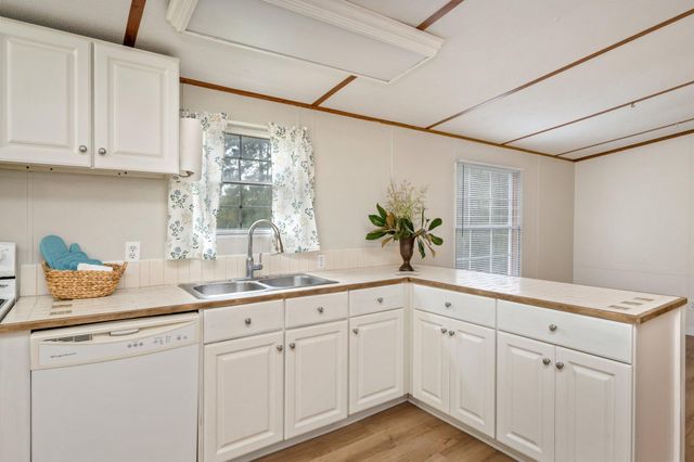 284 E Michaelangelo Road, Defuniak Springs, FL 32433