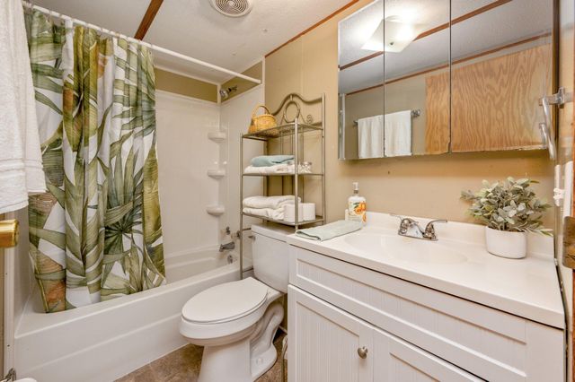 284 E Michaelangelo Road, Defuniak Springs, FL 32433