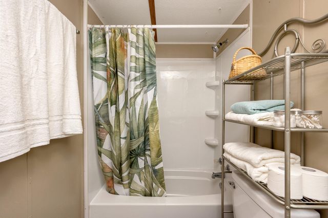 284 E Michaelangelo Road, Defuniak Springs, FL 32433