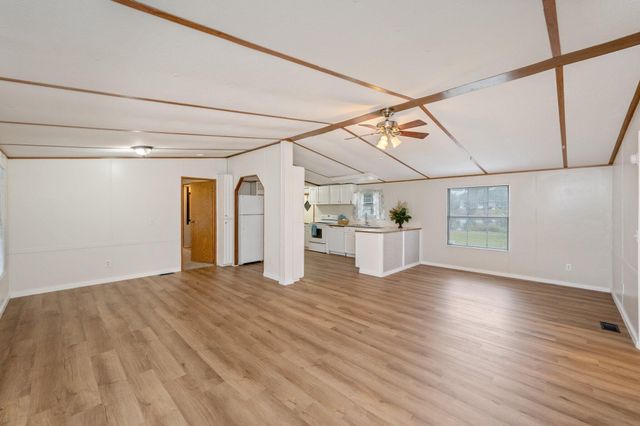 284 E Michaelangelo Road, Defuniak Springs, FL 32433