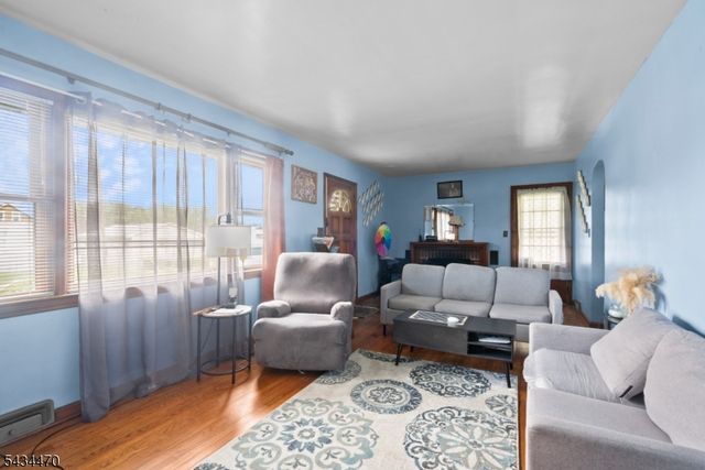 116 S 8Th St, Lopatcong Twp., NJ 08865