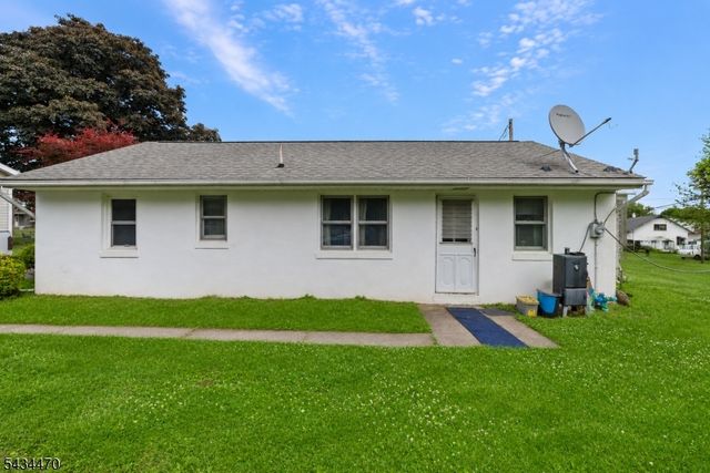 116 S 8Th St, Lopatcong Twp., NJ 08865