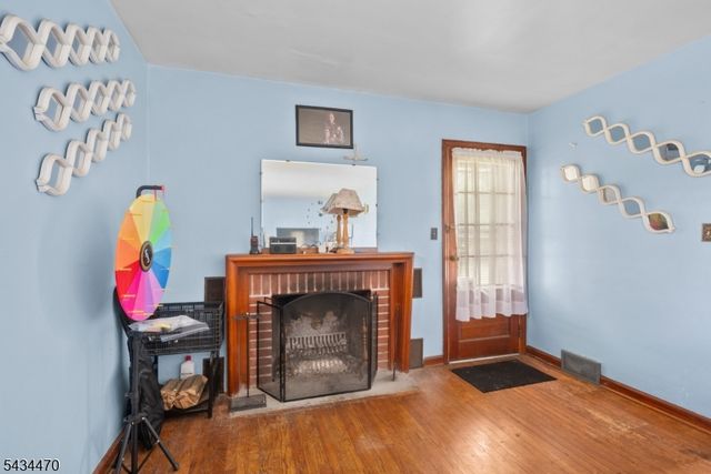 116 S 8Th St, Lopatcong Twp., NJ 08865