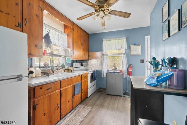 116 S 8Th St, Lopatcong Twp., NJ 08865
