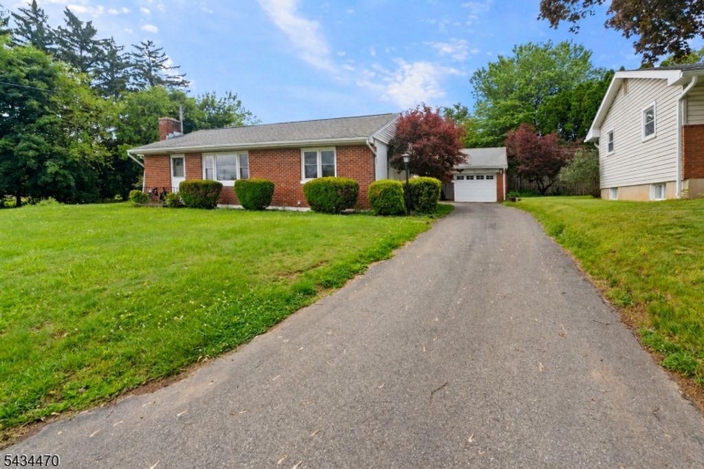 116 S 8Th St, Lopatcong Twp., NJ 08865