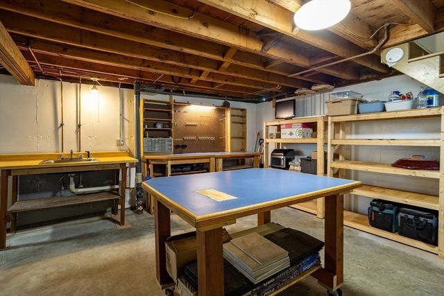 83 Hardy Dr, Leominster, MA 01453