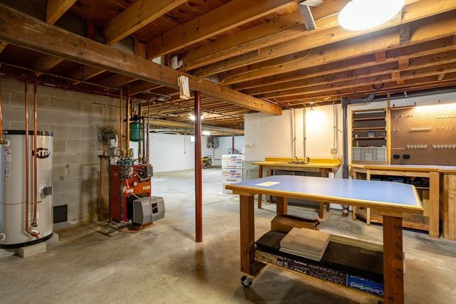 83 Hardy Dr, Leominster, MA 01453
