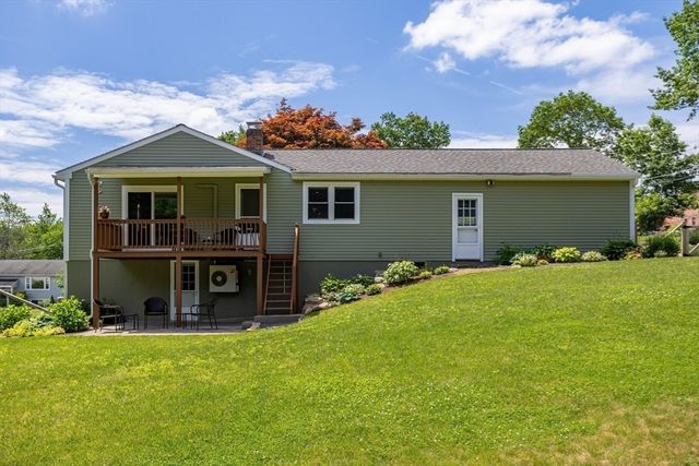 83 Hardy Dr, Leominster, MA 01453