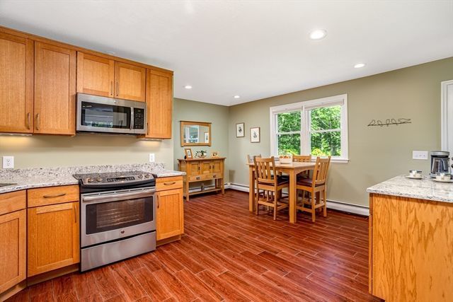 83 Hardy Dr, Leominster, MA 01453