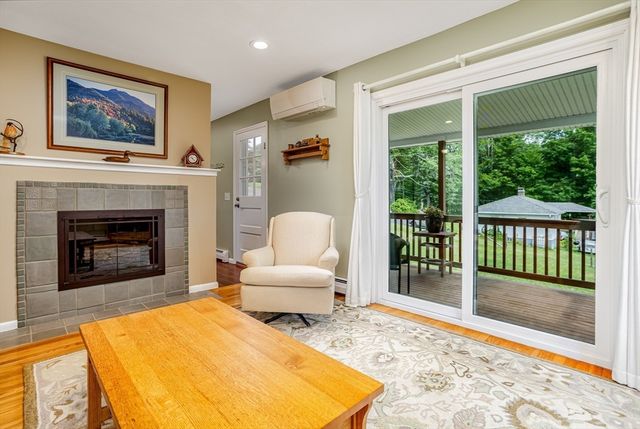 83 Hardy Dr, Leominster, MA 01453