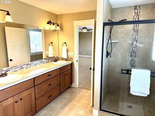 10505 Ne 155TH Ave, Vancouver, WA 98682