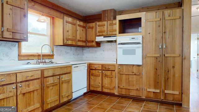 111 Patti Lane, Swainsboro, GA 30401