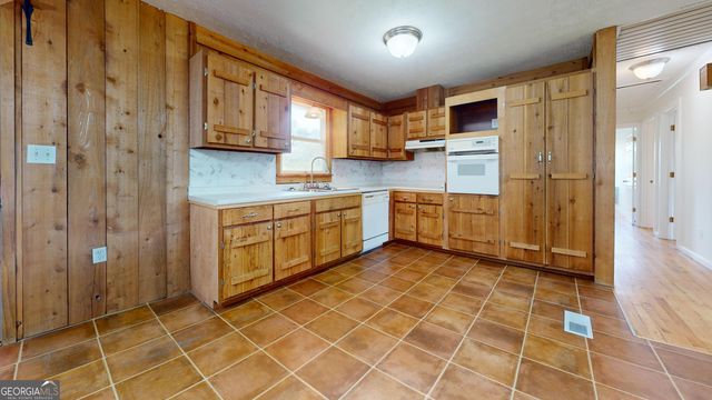 111 Patti Lane, Swainsboro, GA 30401