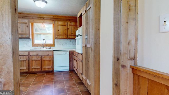 111 Patti Lane, Swainsboro, GA 30401